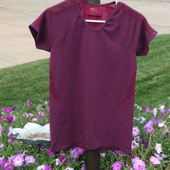 Athleta Tops - Athleta workout top